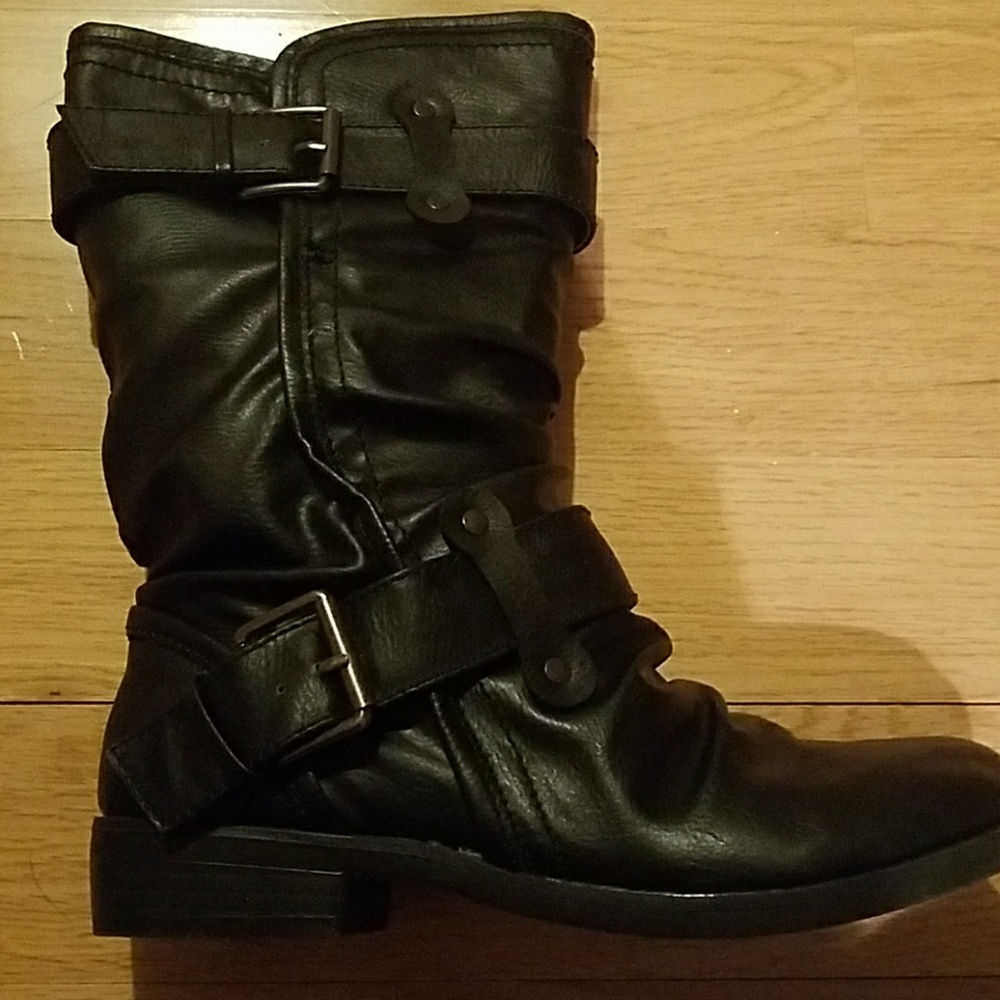 Black boot